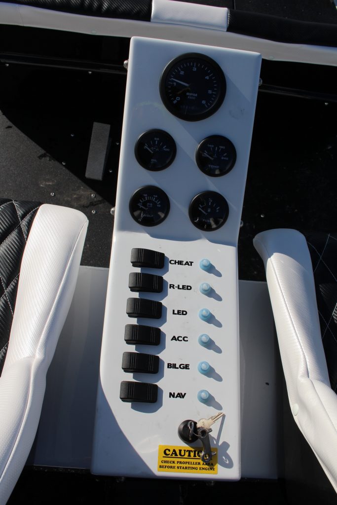 CONTROL CONSOLE 30 – Diamondback Airboats